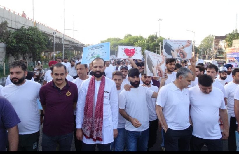 आसन्न हृदय संबंधी संकट के बारे में जागरूकता बढ़ाने के अपने मिशन को जारी रखते हुए, सुपर स्पेशियलिटी अस्पताल जम्मू के कार्डियोलॉजी विभाग ने, डॉ. सुशील शर्मा, विभागाध्यक्ष, कार्डियोलॉजी विभाग, एसएसएच के दूरदर्शी नेतृत्व में विश्व हृदय दिवस